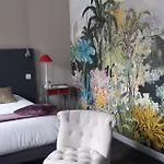 Hotel Logis Hotel-restaurant Le Grand Cerf 3*