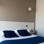Logis Hotel-restaurant Le Grand Cerf 3* Ernée