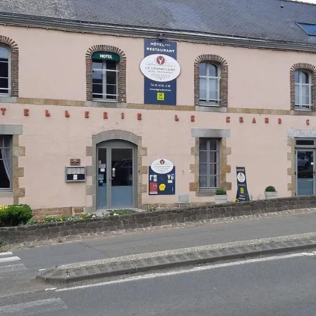 Logis Hotel-restaurant Le Grand Cerf 3* Ernée