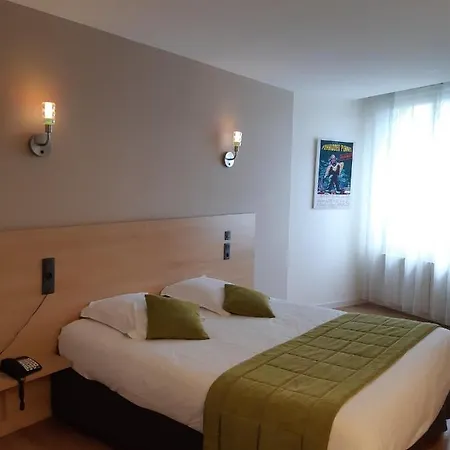 Logis Hotel-restaurant Le Grand Cerf 酒店