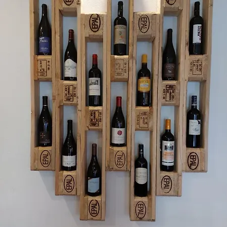 호텔 Logis Hotel-restaurant Le Grand Cerf Ernée