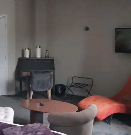 Logis Hotel-restaurant Le Grand Cerf 酒店 3*