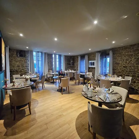 Logis Hotel-restaurant Le Grand Cerf 3* Ernée