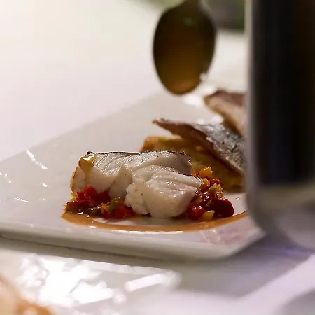 Logis Hotel-restaurant Le Grand Cerf 3* Ernée