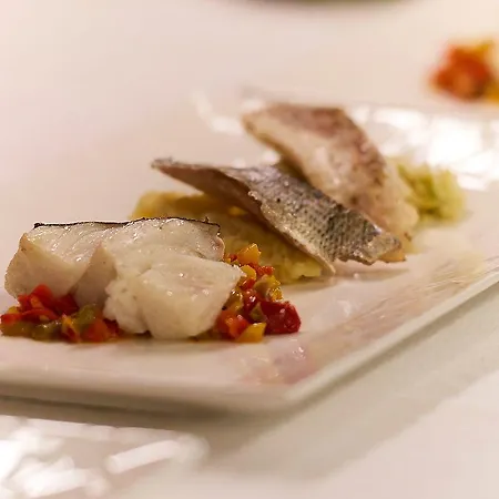 호텔 Logis Hotel-restaurant Le Grand Cerf