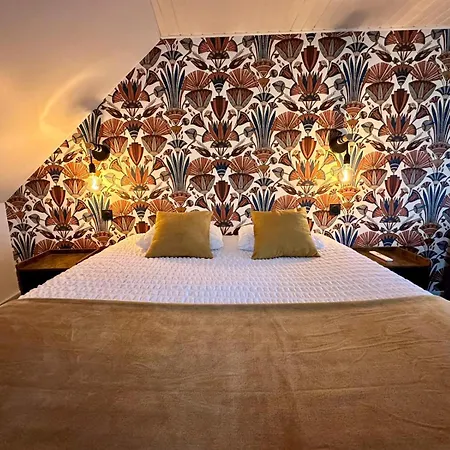 호텔 Logis Hotel-restaurant Le Grand Cerf Ernée