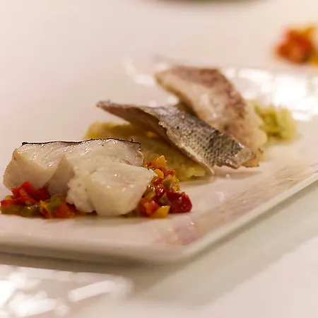 酒店 Logis Hotel-restaurant Le Grand Cerf 3*