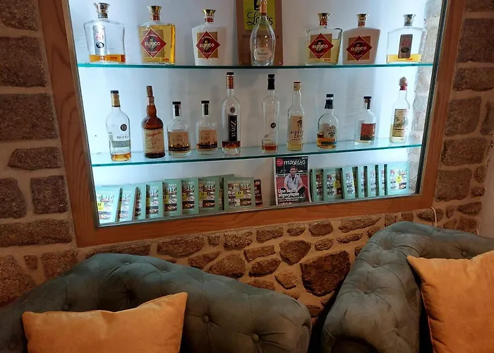 Logis Hotel-restaurant Le Grand Cerf Hotel Ernee