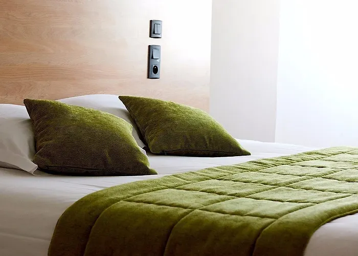 Hotel Logis Hotel-restaurant Le Grand Cerf