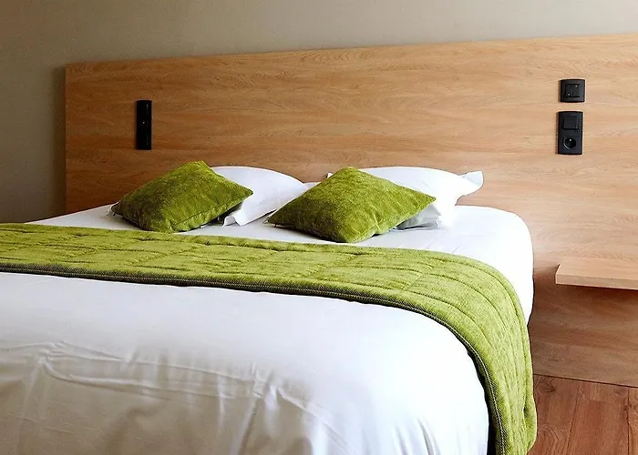 Logis Hotel-restaurant Le Grand Cerf 3* Ernee